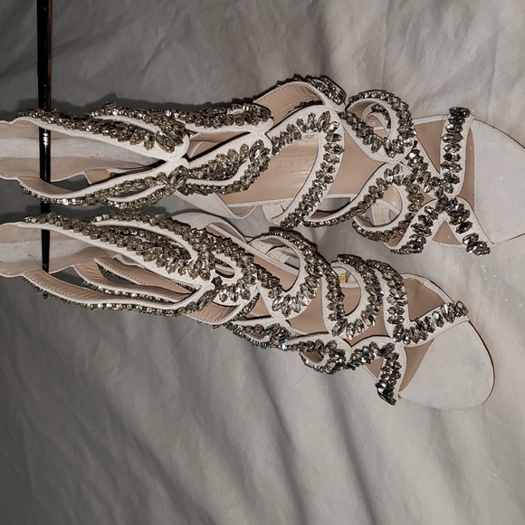 I AM JENNIFER LE size 42 cream suede with rhinestones new. Converts to size 11 - Picture 2 of 6